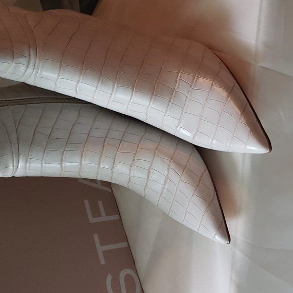 Heeled Boots - Picture 3 of 6